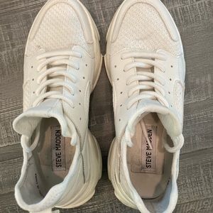 Chunky Steve Madden sneakers